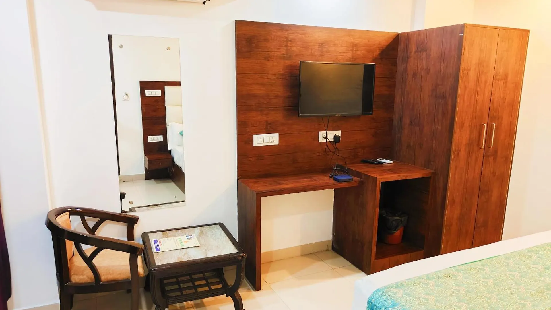 Hotel Royal Tela Plaza A Family Near Igi Airport Delhi New Delhi