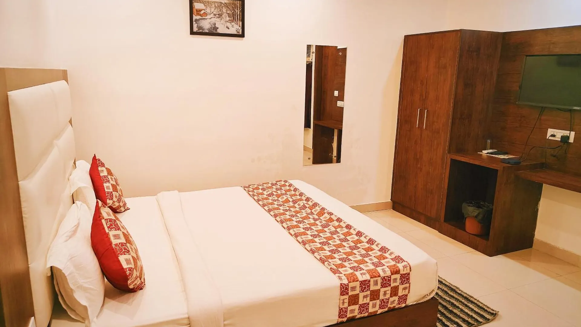 Hotel Royal Tela Plaza A Family Near Igi Airport Delhi New Delhi